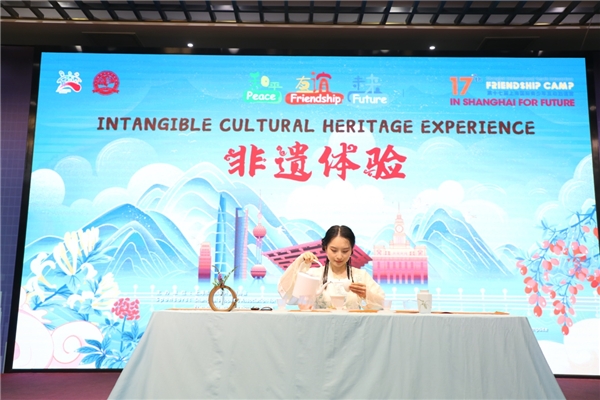 国际青少年友谊互动营携手海派中医,探索中医药非遗文化之旅(图4) 国际青少年友谊互动营携手海派中医,探索中医药非遗文化之旅(图4)